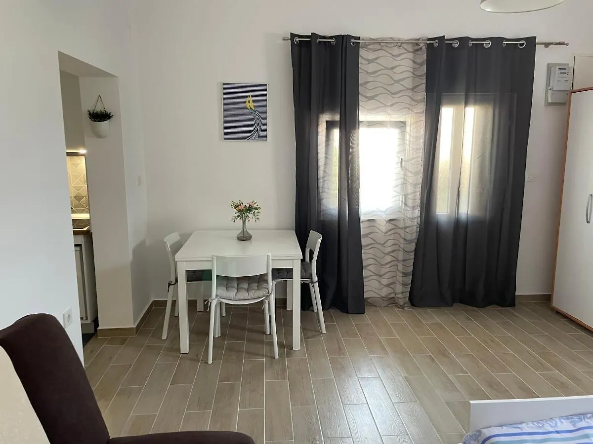 Apartments Anka Pag Pag Town