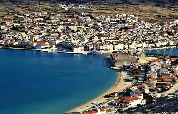 Apartments Anka Pag Pag Town