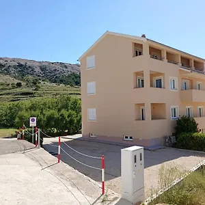  Apartament Family House Damir