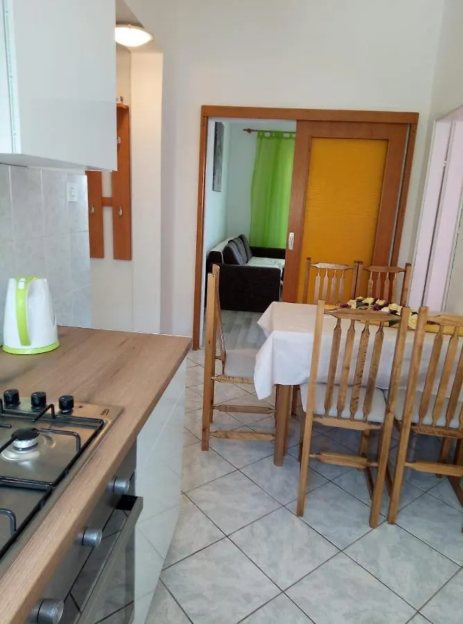 Apartments Anka Pag Pag Town