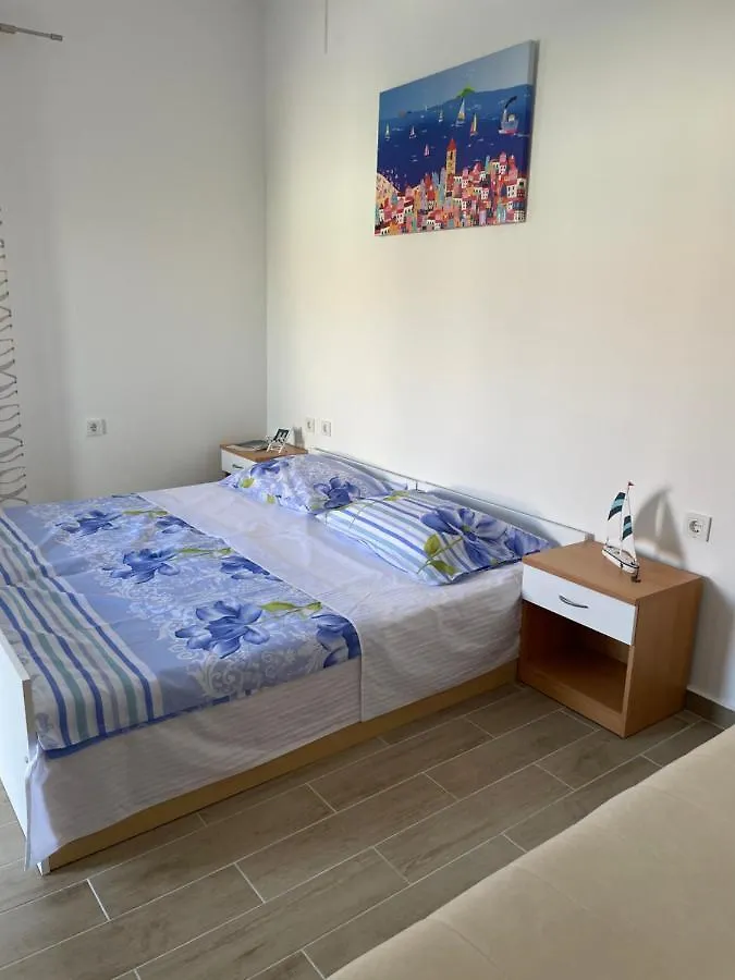 Apartments Anka Pag Pag Town