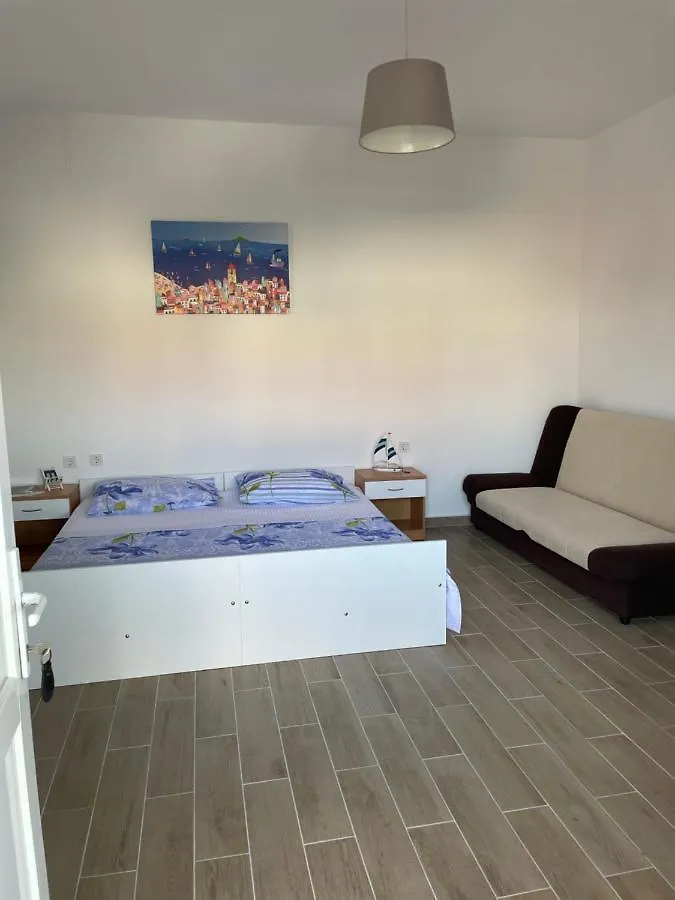 Apartments Anka Pag Pag Town