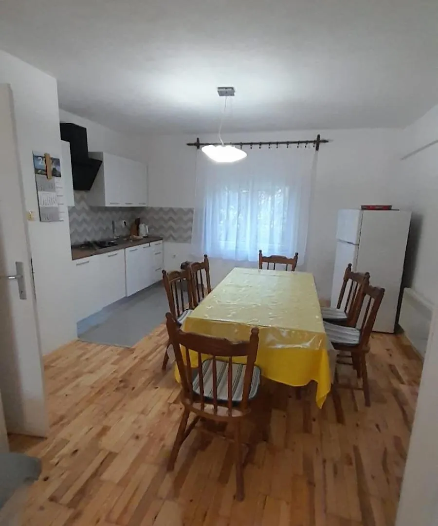 Apartments Anka Pag Pag Town