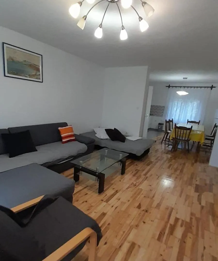 Apartments Anka Pag Pag Town