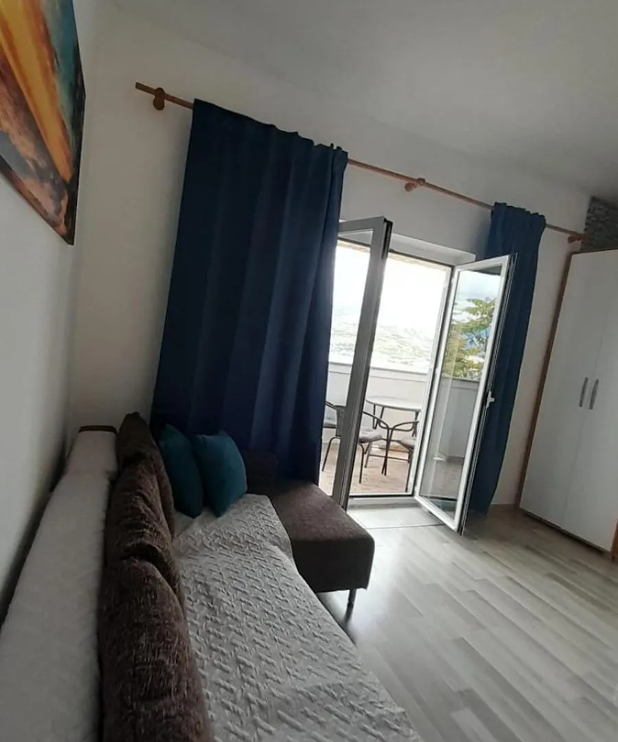 Apartments Anka Pag Pag Town