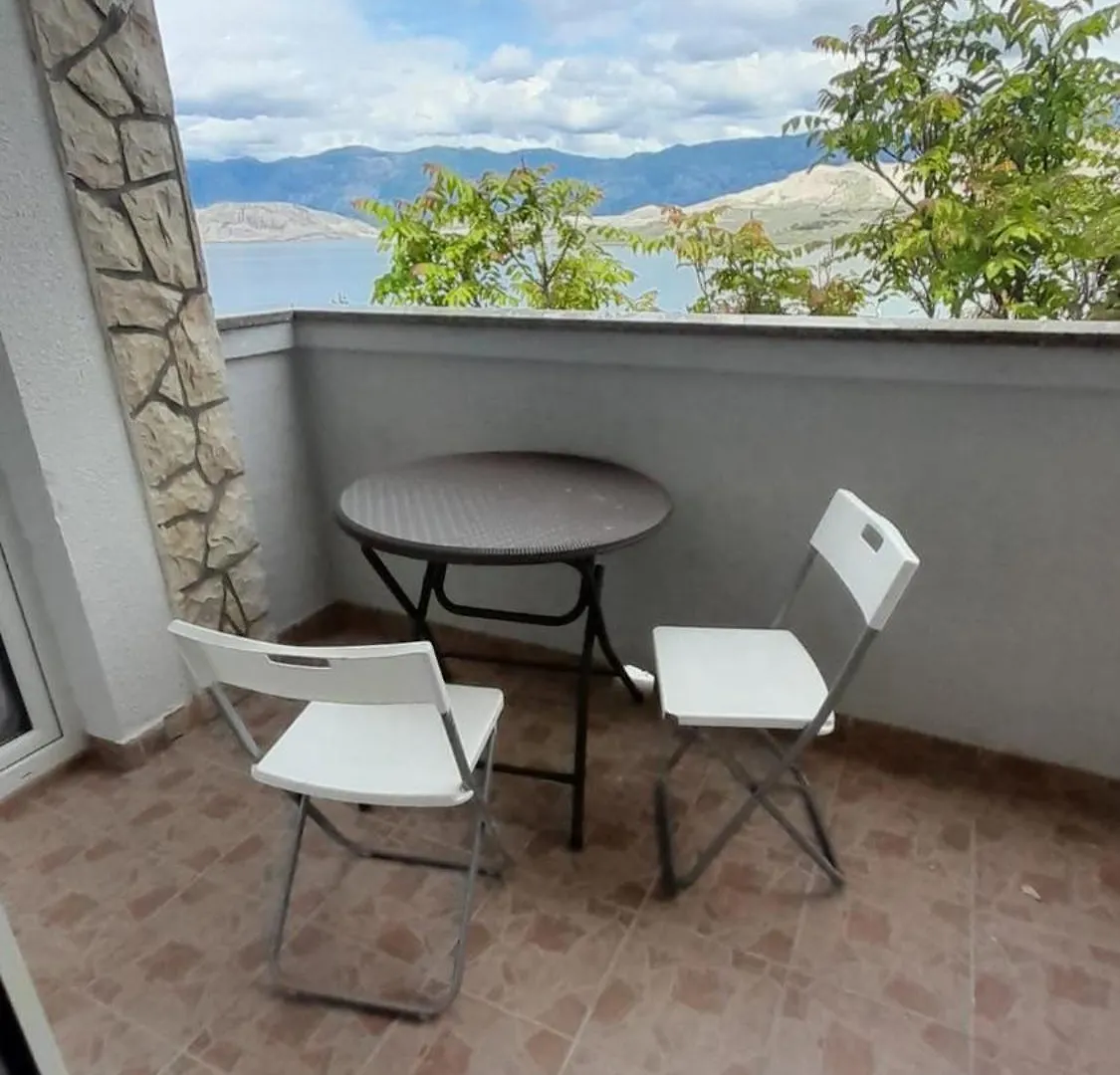 Apartments Anka Pag Pag Town