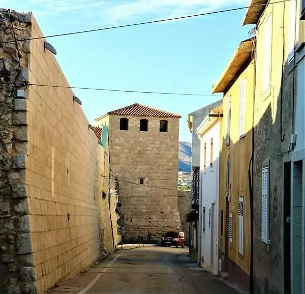 Apartments Anka Pag Pag Town