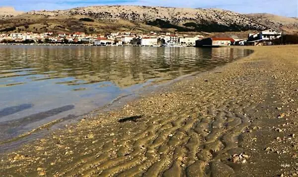 Apartments Anka Pag Pag Town