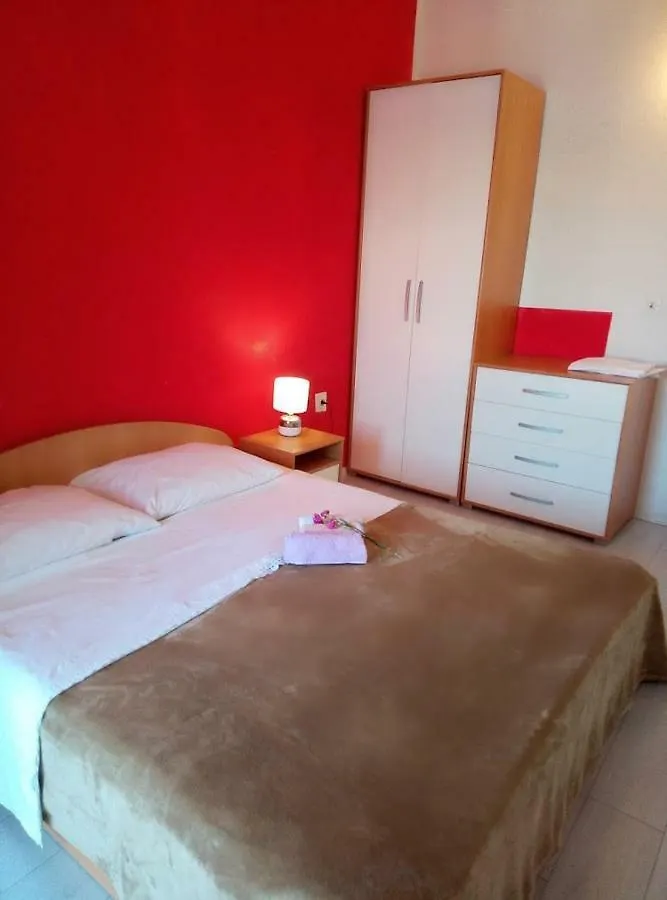 Apartments Anka Pag Pag Town